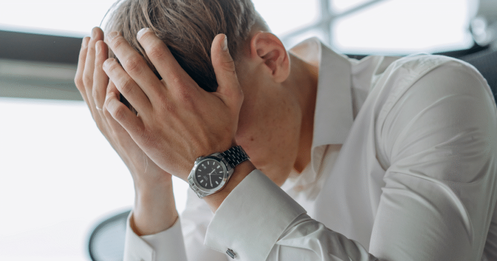 【もうやめて】この兆候が現れたら高齢者は運転を止めるべし